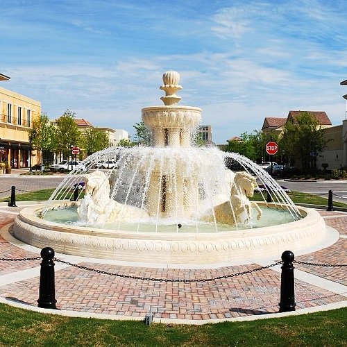 Photo of fountain in Ridgeland