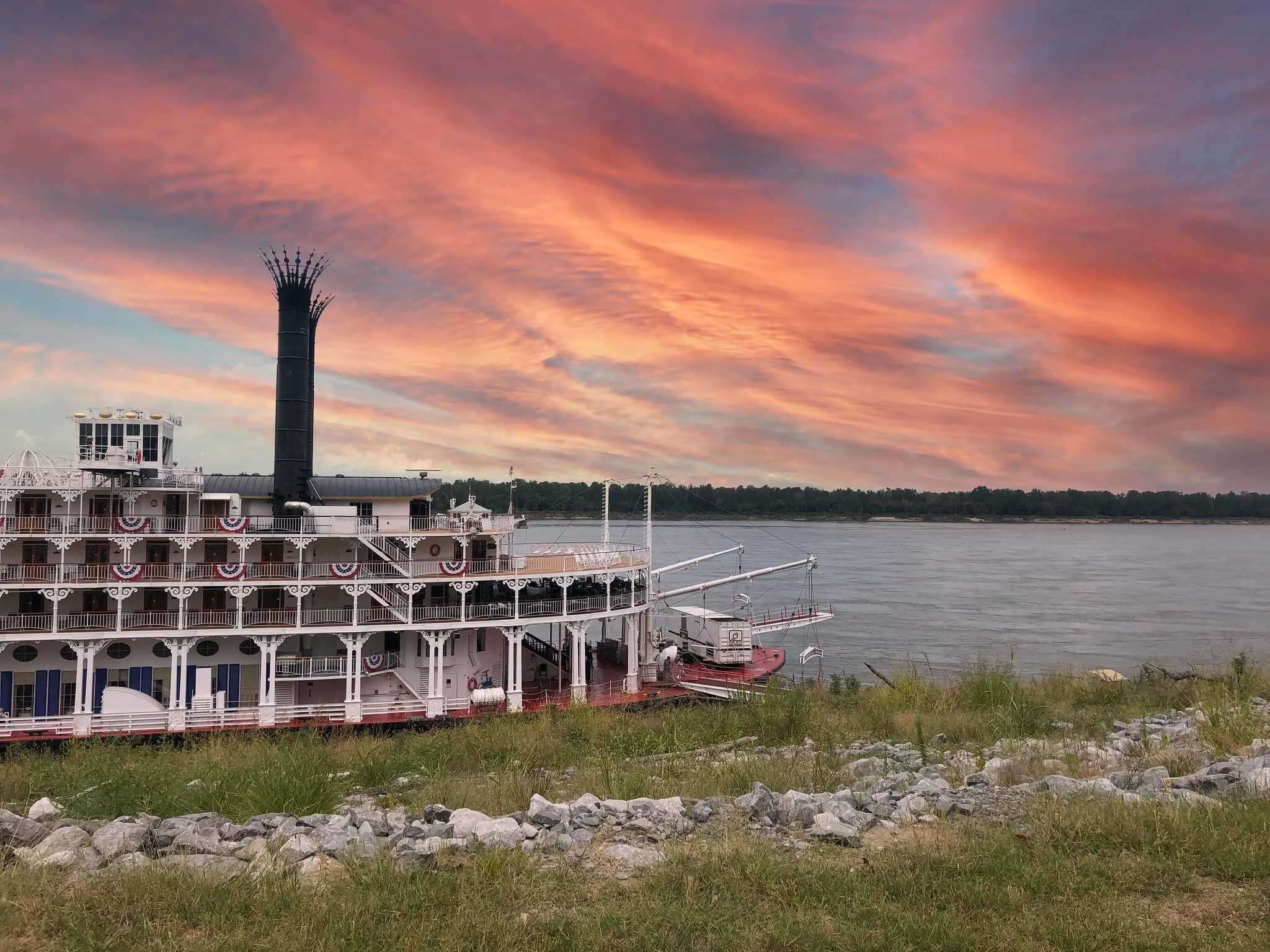 Photo of pier in Cleveland, MS